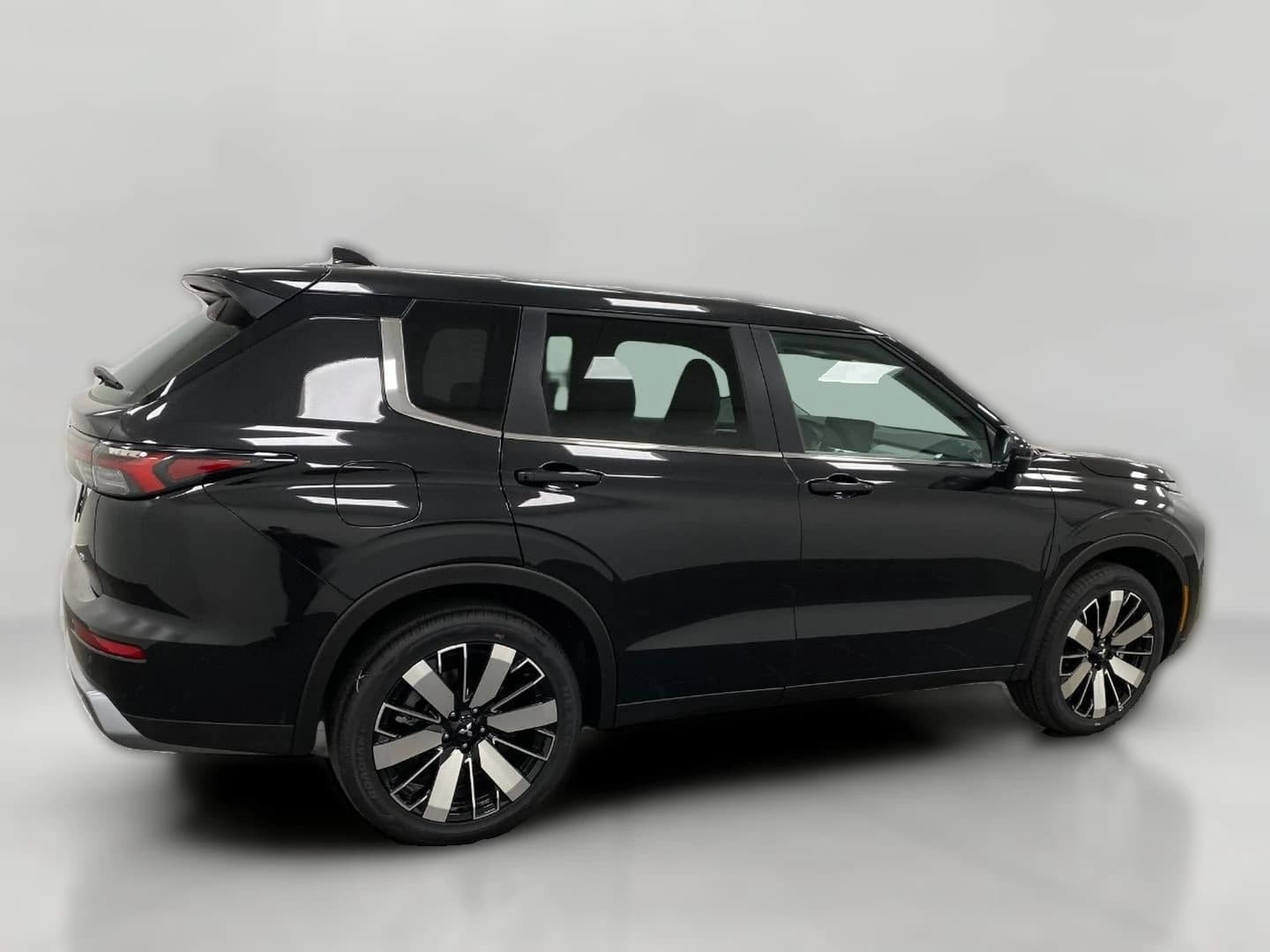 Mitsubishi Outlander SE S-AWC 2026 — side view