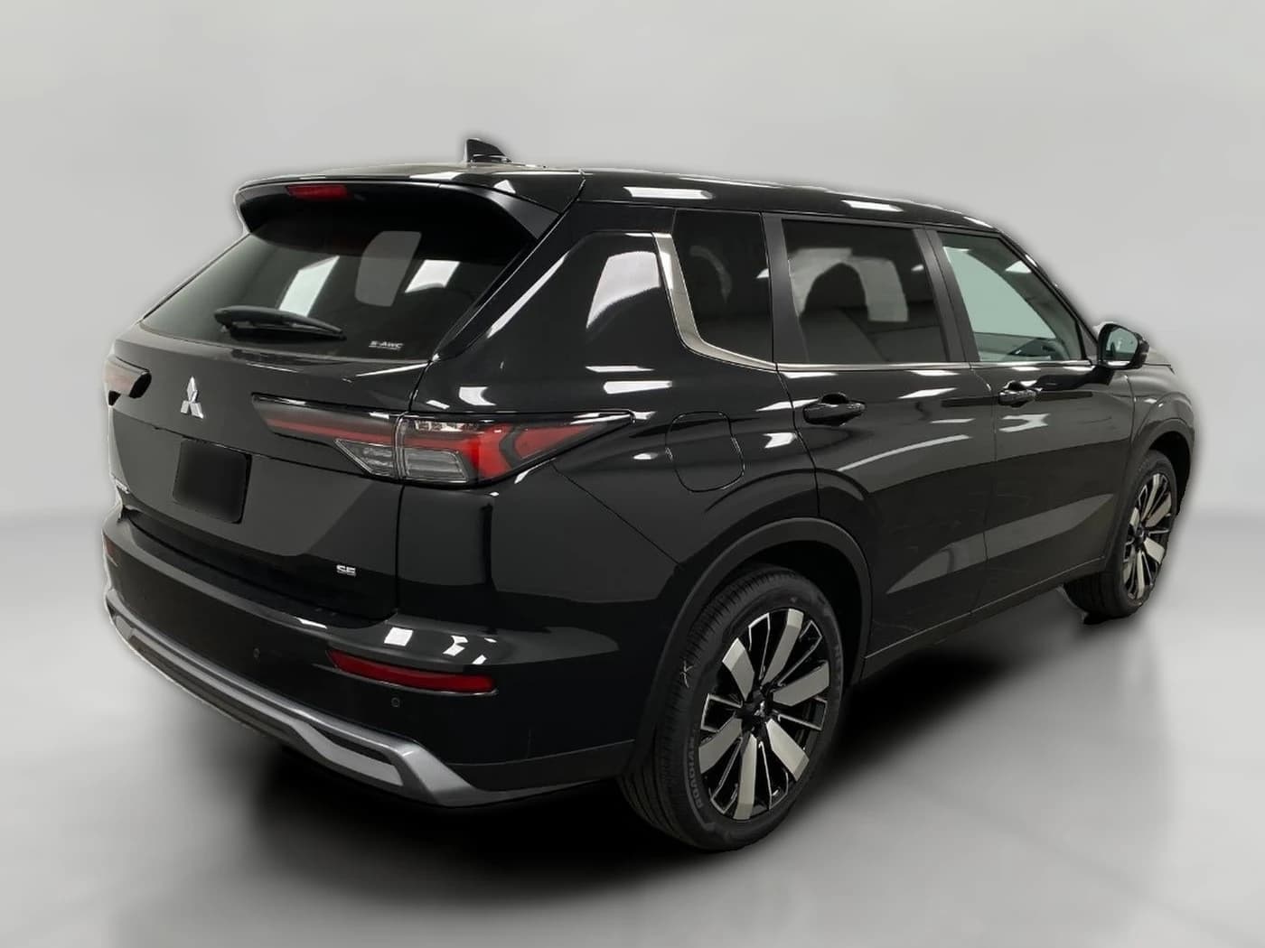 Mitsubishi Outlander SE S-AWC 2026 — side view