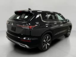 Mitsubishi Outlander SE S-AWC 2026 — side view