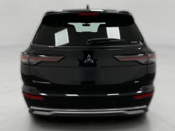 Mitsubishi Outlander SE S-AWC 2026 — side view