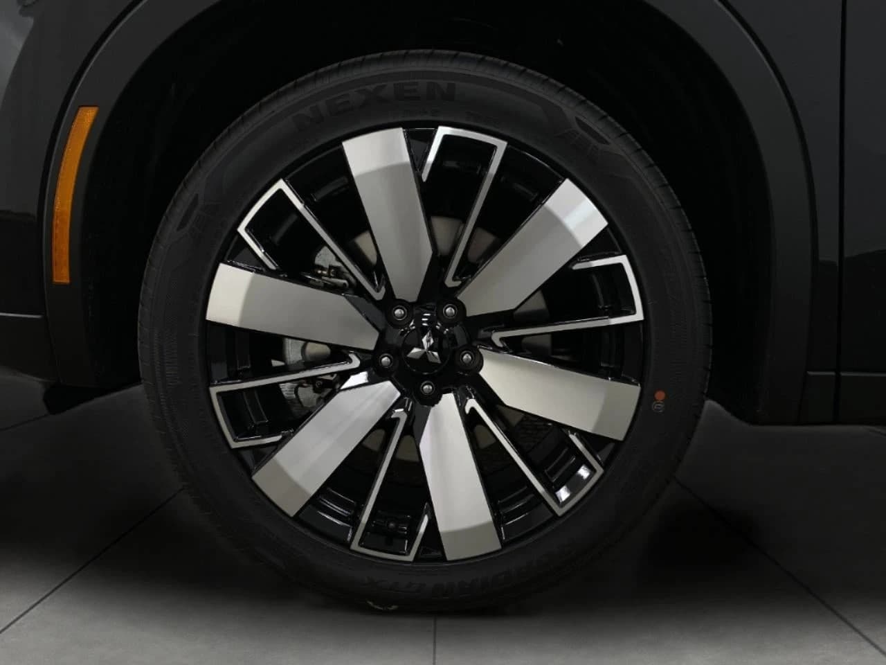 Mitsubishi Outlander SE S-AWC 2026 — side view