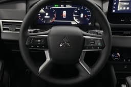 Mitsubishi Outlander SE S-AWC 2026 — side view