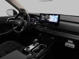 Mitsubishi Outlander SE S-AWC 2026 — side view