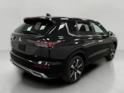 Mitsubishi Outlander SE S-AWC 2026 — side view