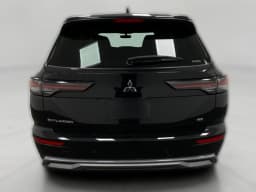 Mitsubishi Outlander SE S-AWC 2026 — side view