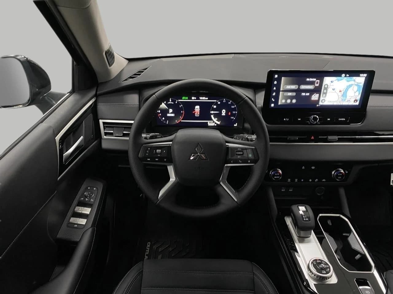 Mitsubishi Outlander SE S-AWC 2026 — side view