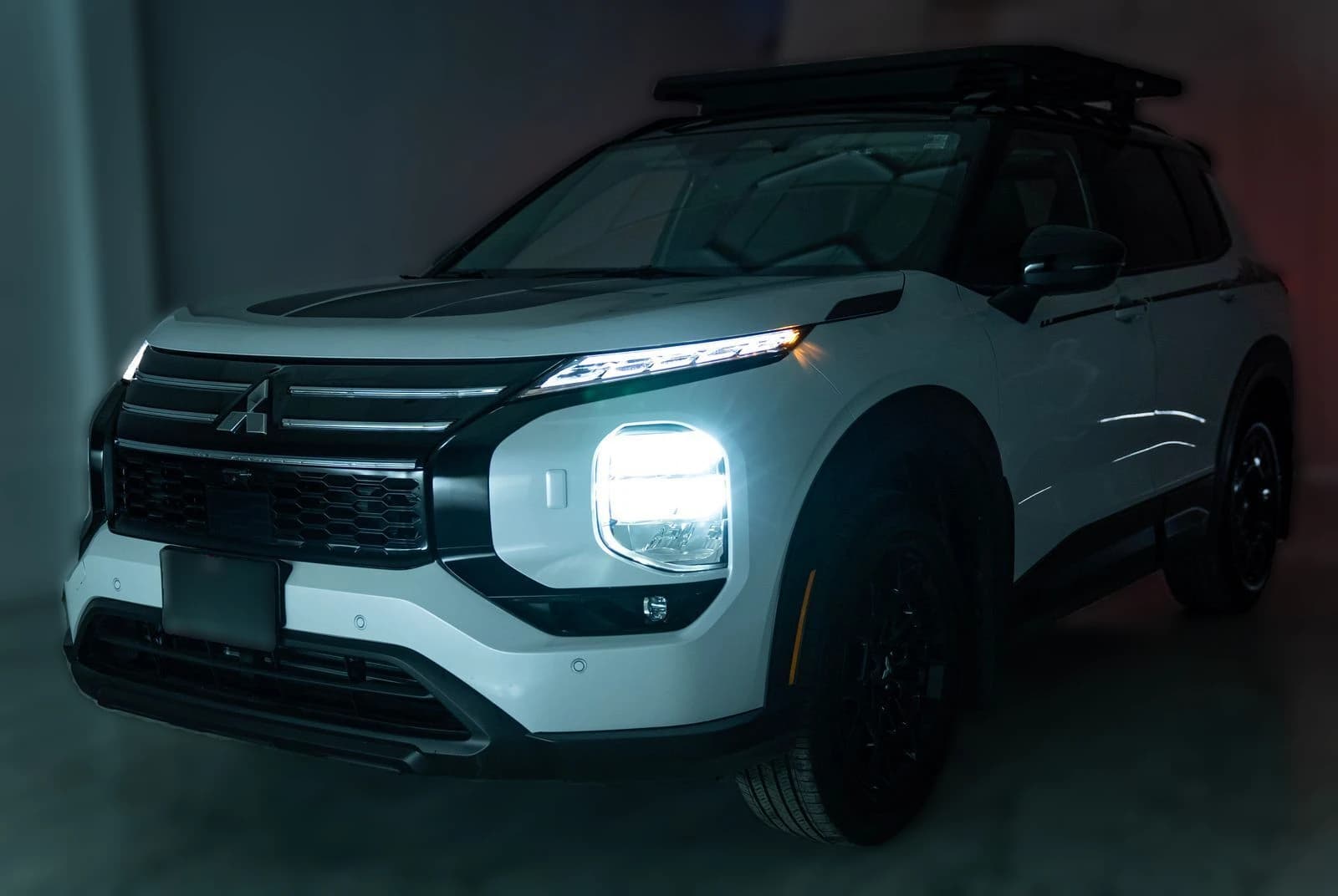 Mitsubishi Outlander Trail Edition S-AWC 2026 — side view