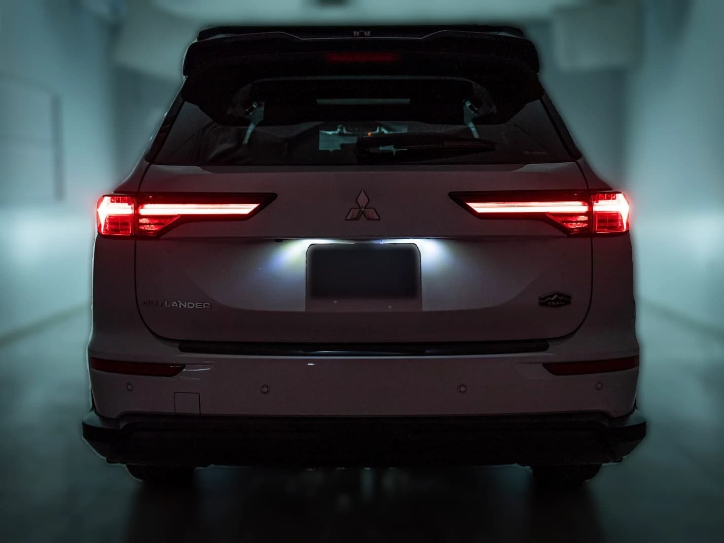 Mitsubishi Outlander Trail Edition S-AWC 2026 — side view
