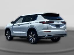 Mitsubishi Outlander SE S-AWC 2026 — side view
