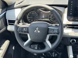 Mitsubishi Outlander SE S-AWC 2026 — side view