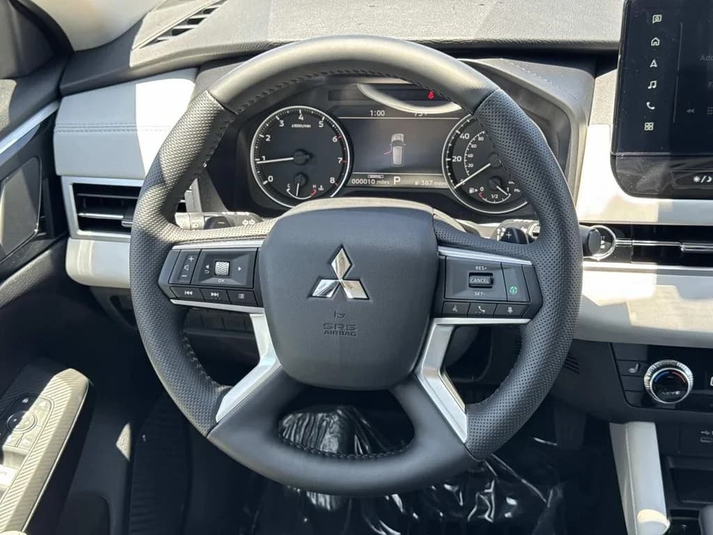 Mitsubishi Outlander SE S-AWC 2026 — side view
