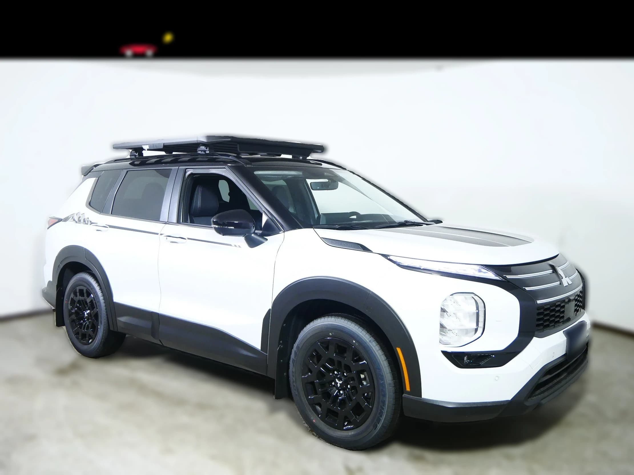 Mitsubishi Outlander Trail Edition S-AWC 2026 — side view