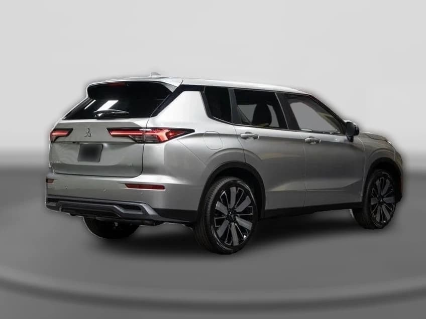 Mitsubishi Outlander SE S-AWC 2026 — side view
