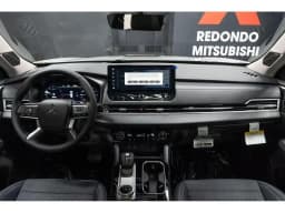 Mitsubishi Outlander SE S-AWC 2026 — side view