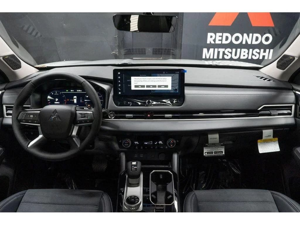Mitsubishi Outlander SE S-AWC 2026 — side view