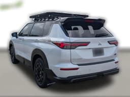 Mitsubishi Outlander Trail Edition S-AWC 2026 — side view