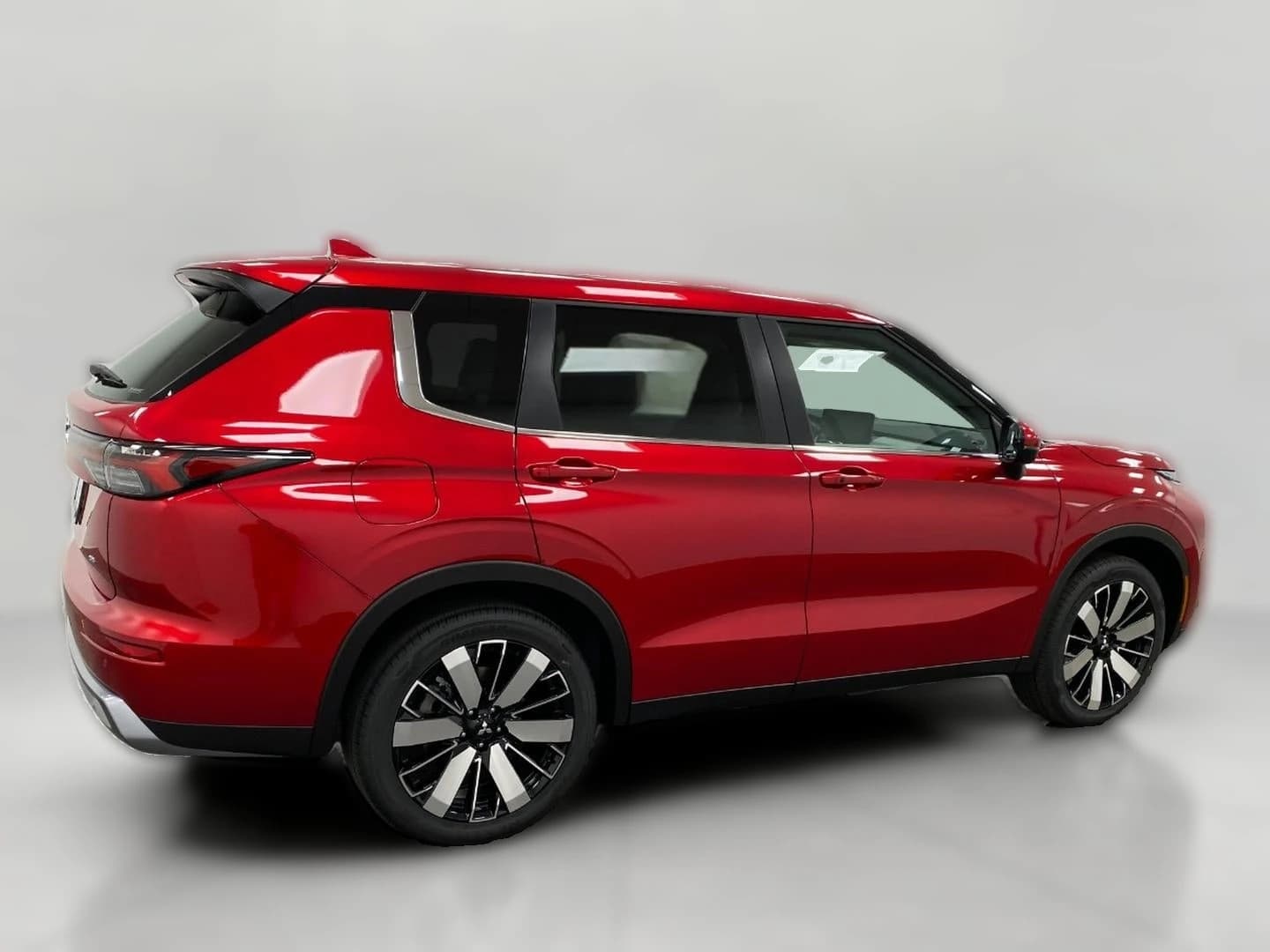 Mitsubishi Outlander SE S-AWC 2026 — side view