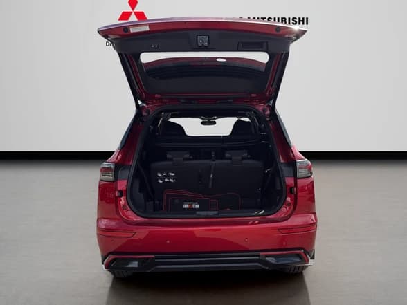 Mitsubishi Outlander Ralliart S-AWC 2026 — side view