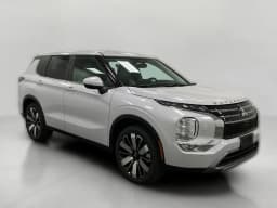 Mitsubishi Outlander SE S-AWC 2026 — side view
