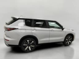 Mitsubishi Outlander SE S-AWC 2026 — side view