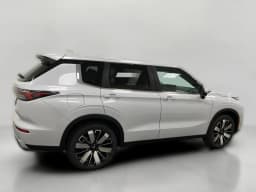 Mitsubishi Outlander SE S-AWC 2026 — side view