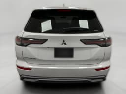 Mitsubishi Outlander SE S-AWC 2026 — side view
