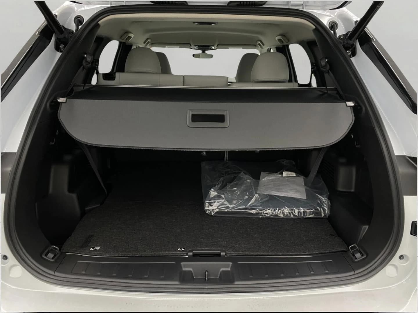 Mitsubishi Outlander SE S-AWC 2026 — side view