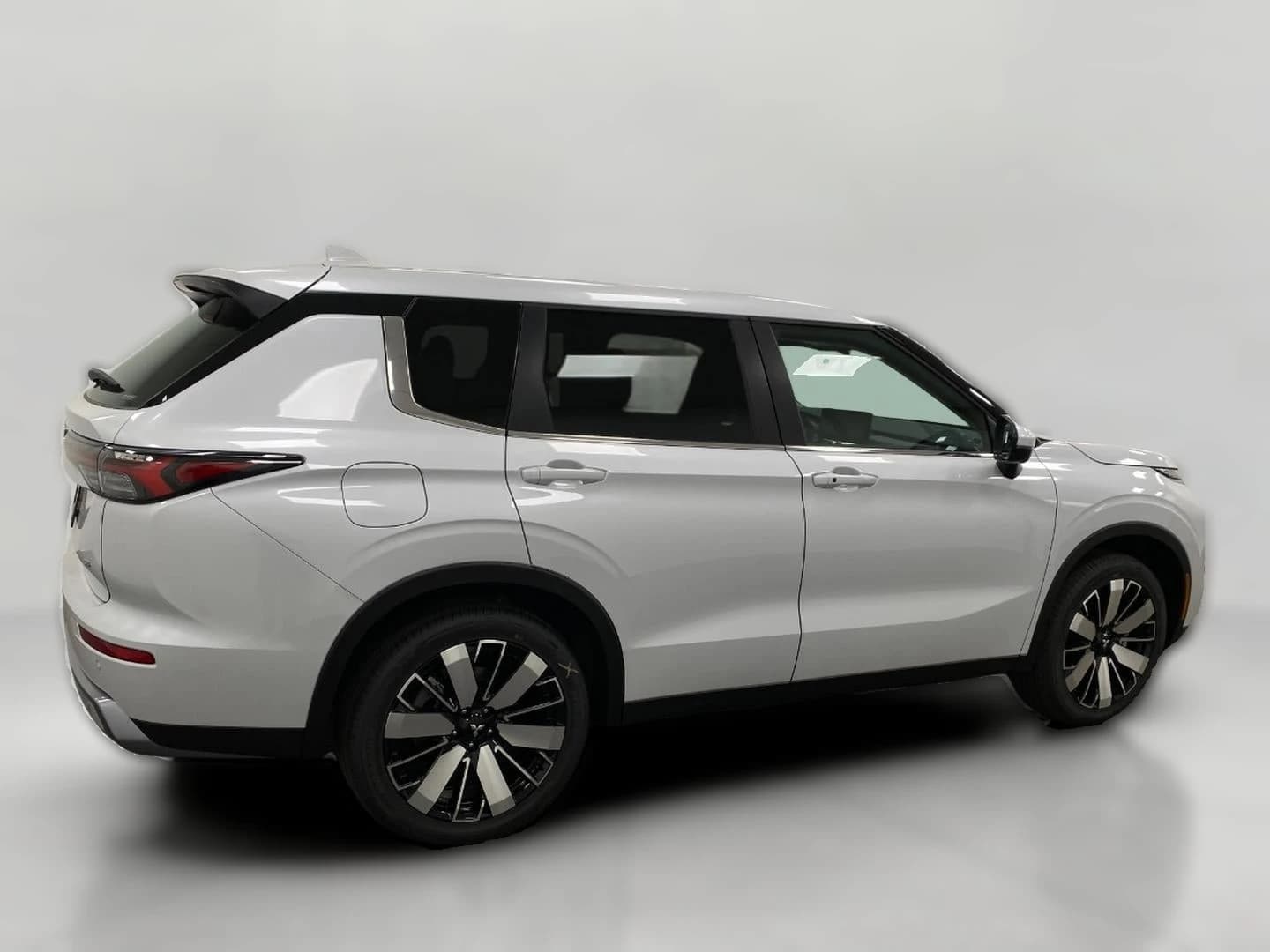 Mitsubishi Outlander SE S-AWC 2026 — side view