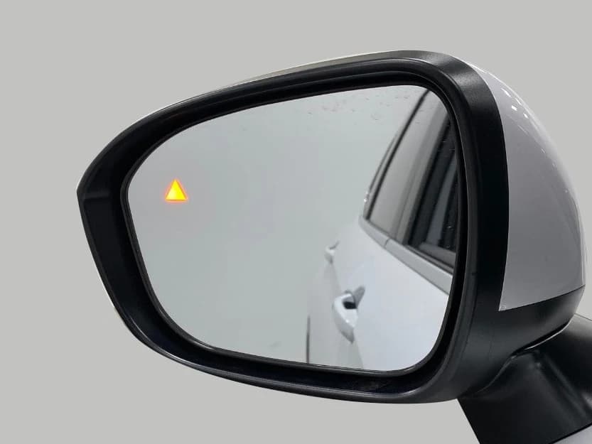Mitsubishi Outlander SE S-AWC 2026 — side view