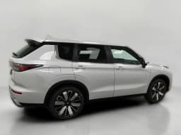 Mitsubishi Outlander SE S-AWC 2026 — side view