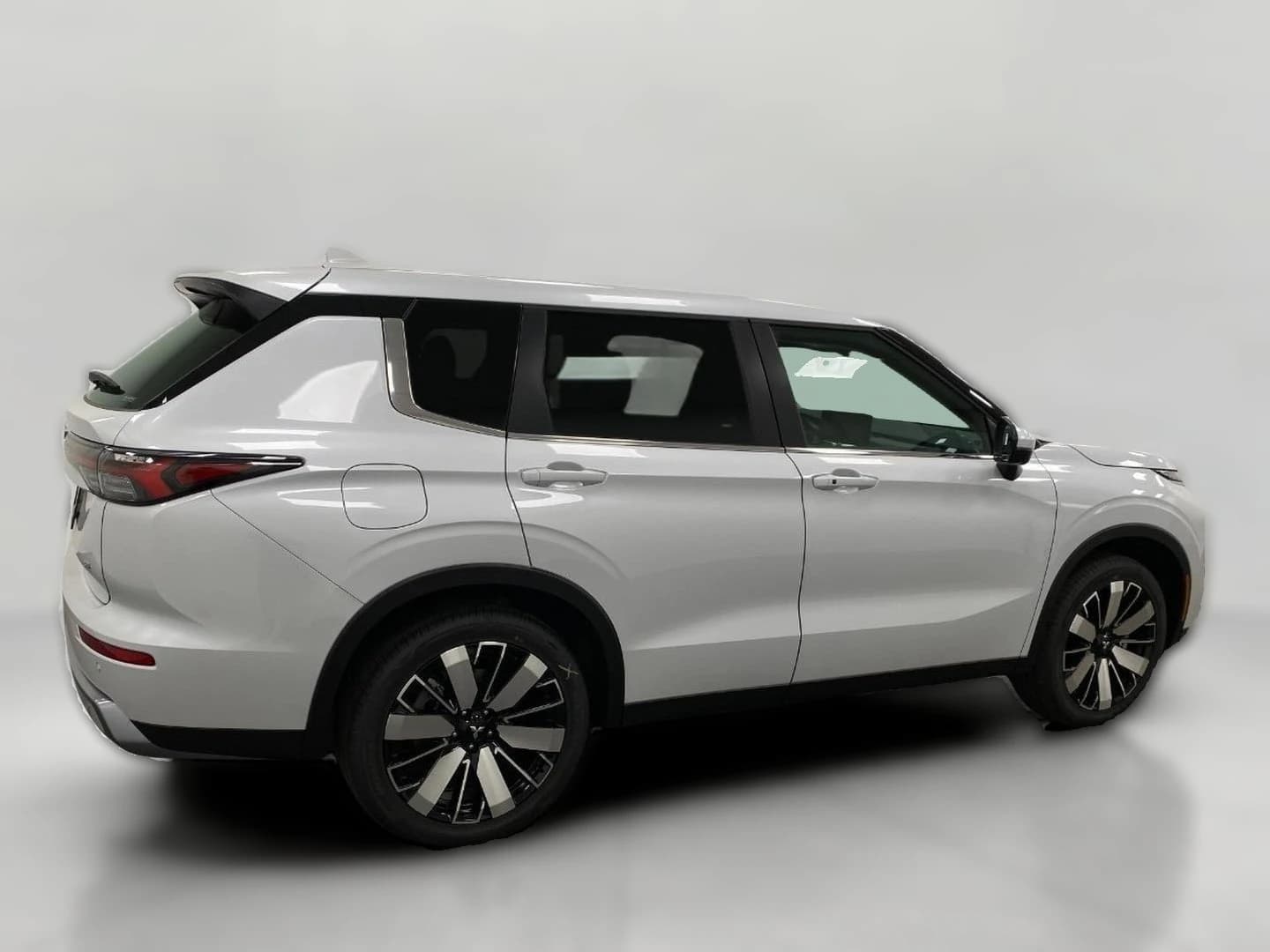 Mitsubishi Outlander SE S-AWC 2026 — side view