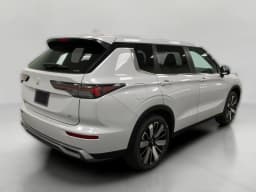 Mitsubishi Outlander SE S-AWC 2026 — side view