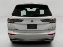 Mitsubishi Outlander SE S-AWC 2026 — side view