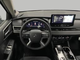 Mitsubishi Outlander SE S-AWC 2026 — side view