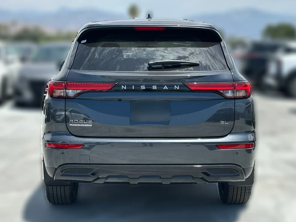 Nissan Rogue Plug-In Hybrid SL AWD 2026 — side view