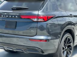 Nissan Rogue Plug-In Hybrid SL AWD 2026 — side view