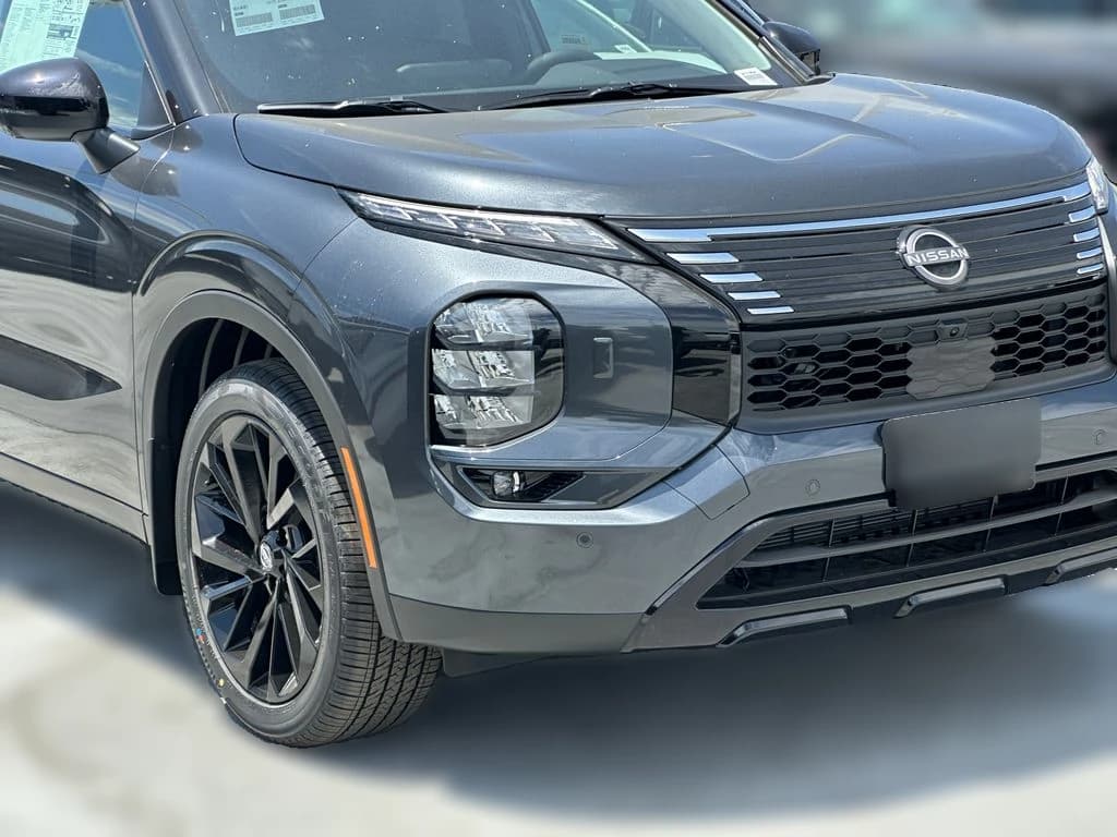 Nissan Rogue Plug-In Hybrid SL AWD 2026 — side view