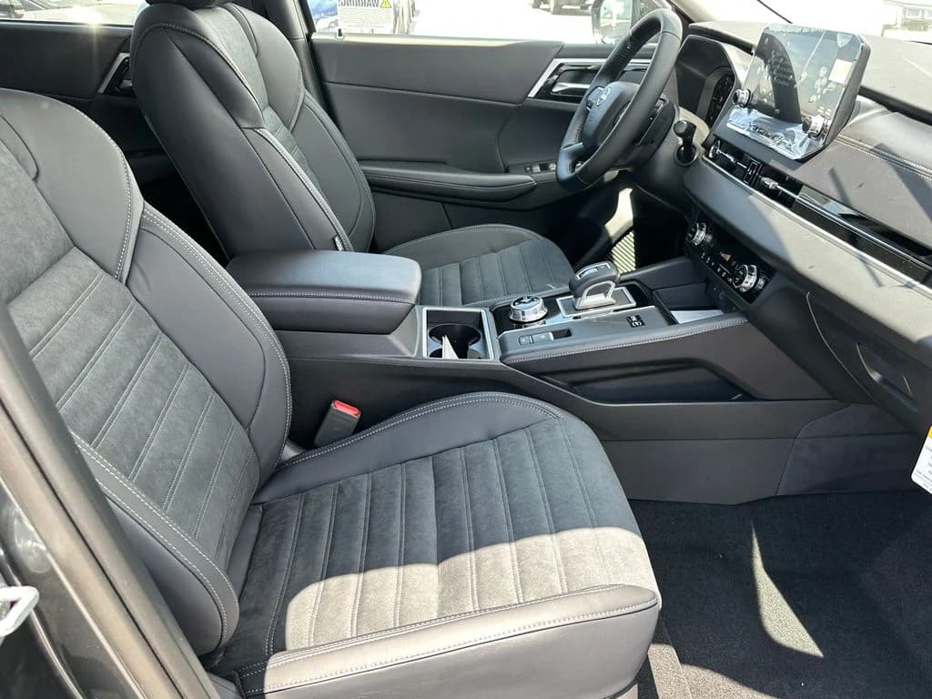 Nissan Rogue Plug-In Hybrid SL AWD 2026 — side view