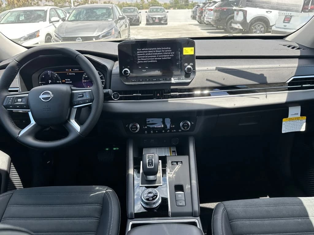 Nissan Rogue Plug-In Hybrid SL AWD 2026 — side view