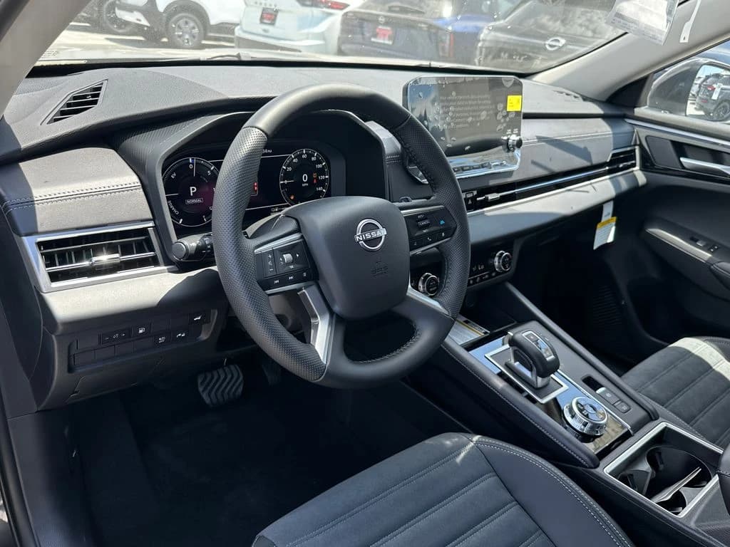 Nissan Rogue Plug-In Hybrid SL AWD 2026 — side view