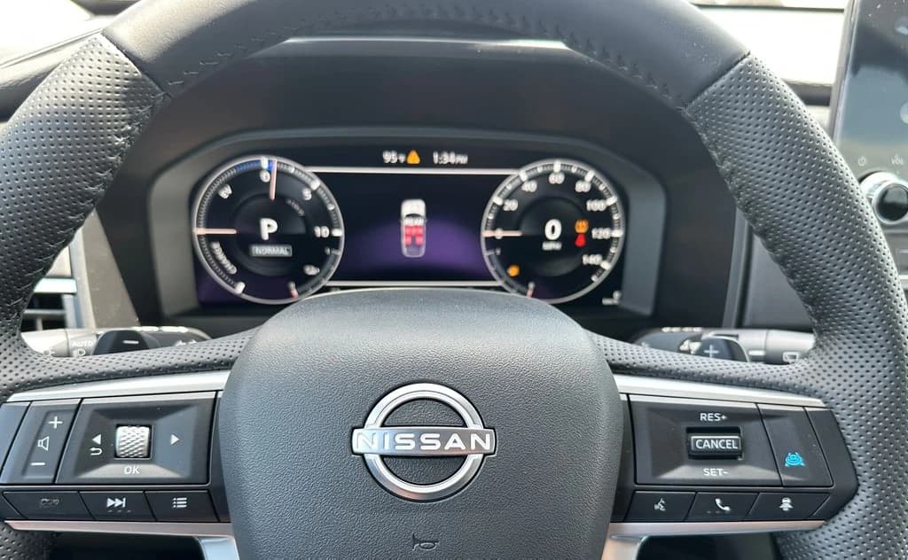 Nissan Rogue Plug-In Hybrid SL AWD 2026 — side view