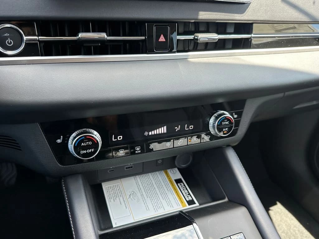 Nissan Rogue Plug-In Hybrid SL AWD 2026 — side view