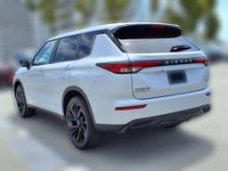 Nissan Rogue Plug-In Hybrid SL AWD 2026 — side view