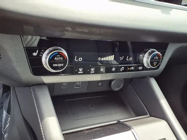 Nissan Rogue Plug-In Hybrid SL AWD 2026 — side view