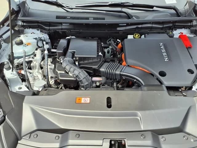 Nissan Rogue Plug-In Hybrid SL AWD 2026 — side view