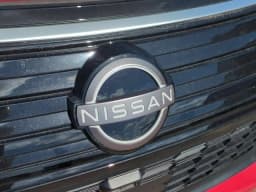 Nissan Rogue Plug-In Hybrid Platinum AWD 2026 — side view