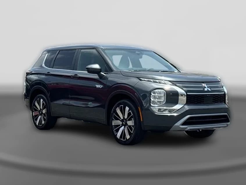 Mitsubishi Outlander Plug-In Hybrid SE S-AWC 2026 — side view