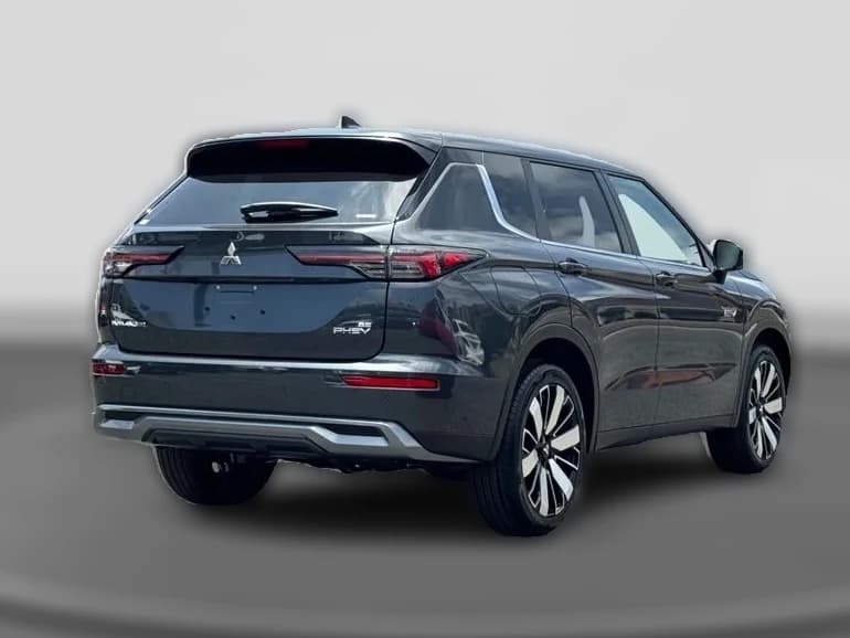 Mitsubishi Outlander Plug-In Hybrid SE S-AWC 2026 — side view