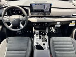 Mitsubishi Outlander Plug-In Hybrid SE S-AWC 2026 — side view