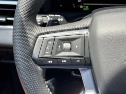 Mitsubishi Outlander Plug-In Hybrid SE S-AWC 2026 — side view